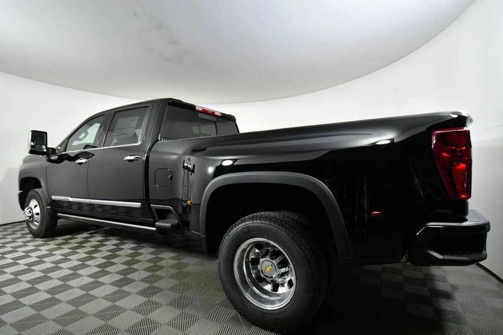 2026 Chevrolet Silverado 3500 HD High Country - Photo 14