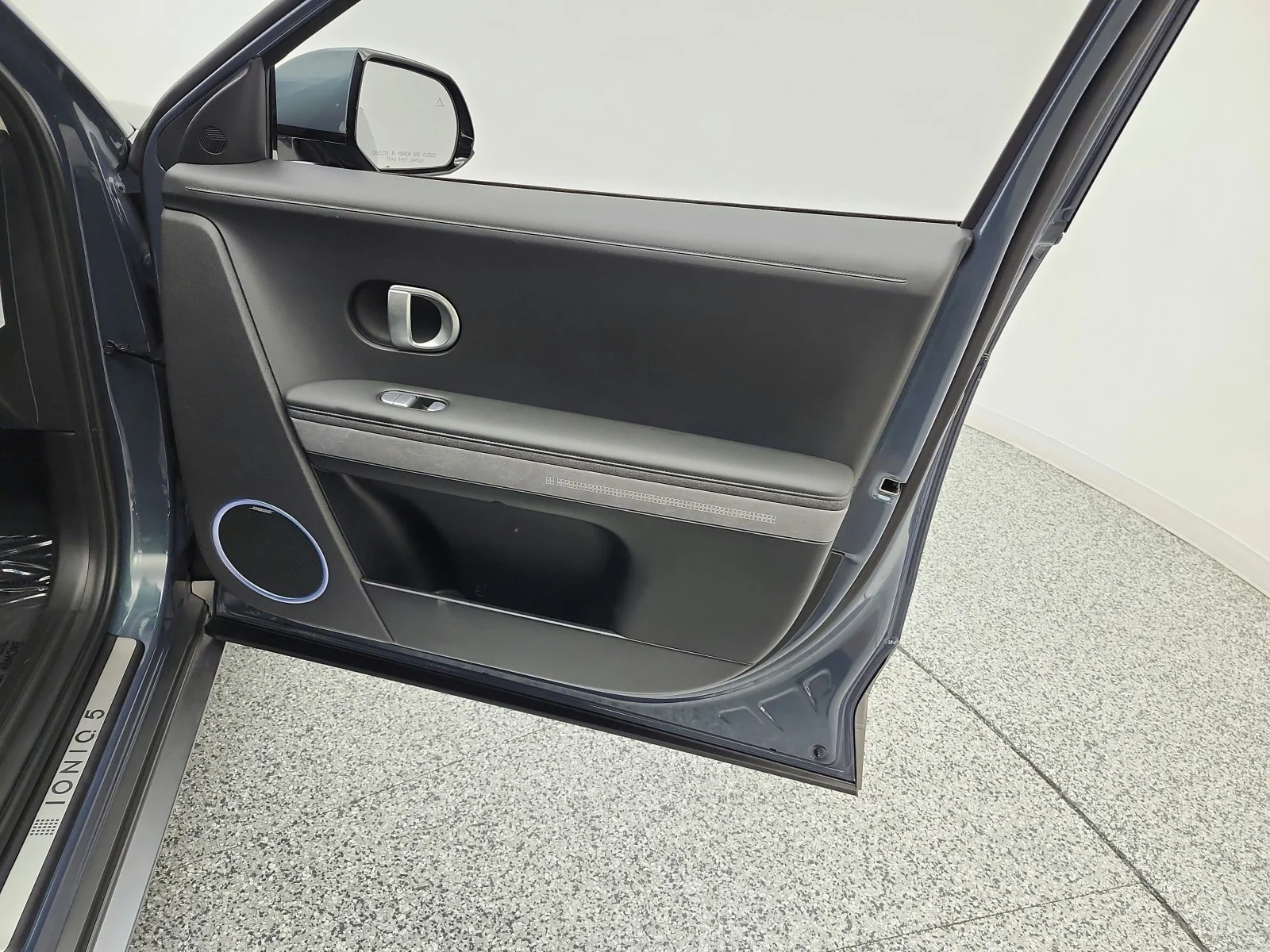 Used 2024 Digital Teal Hyundai Limited RWD image 20