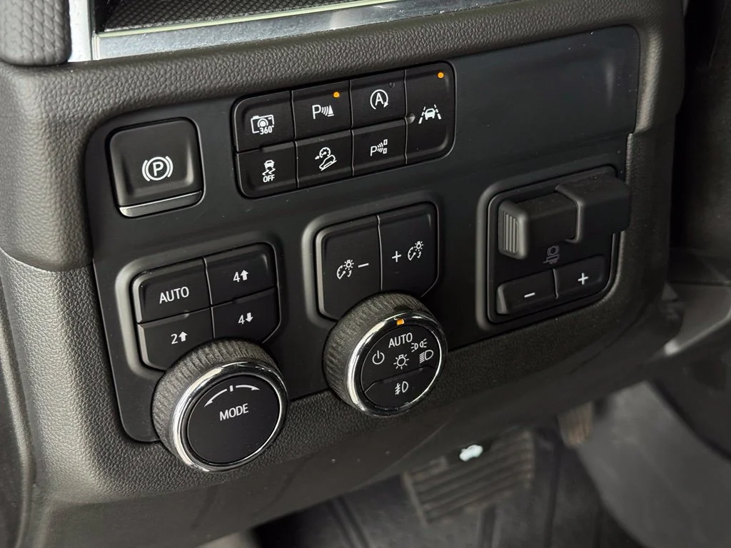 Used 2025 Black Chevrolet RST image 36