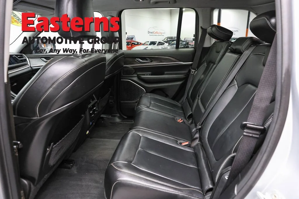 Used 2022 Silver Jeep 4xe image 25