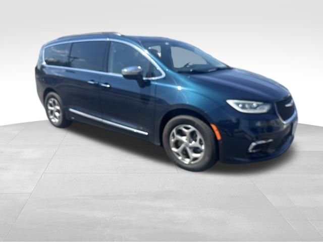 Used 2022 Blue Chrysler Limited image 5