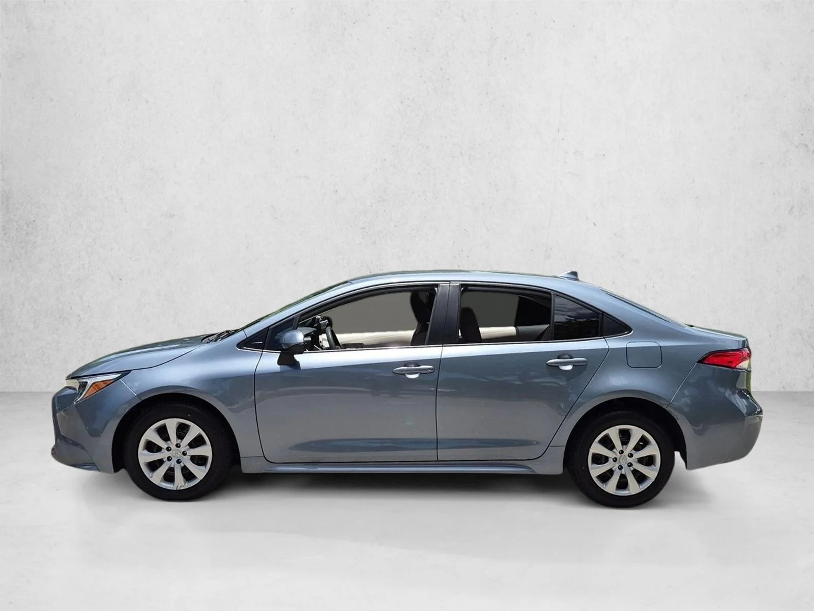Used 2024 Celestite Toyota Hybrid LE image 9