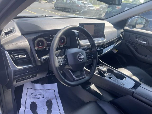 2026 Nissan Rogue SL - Photo 18