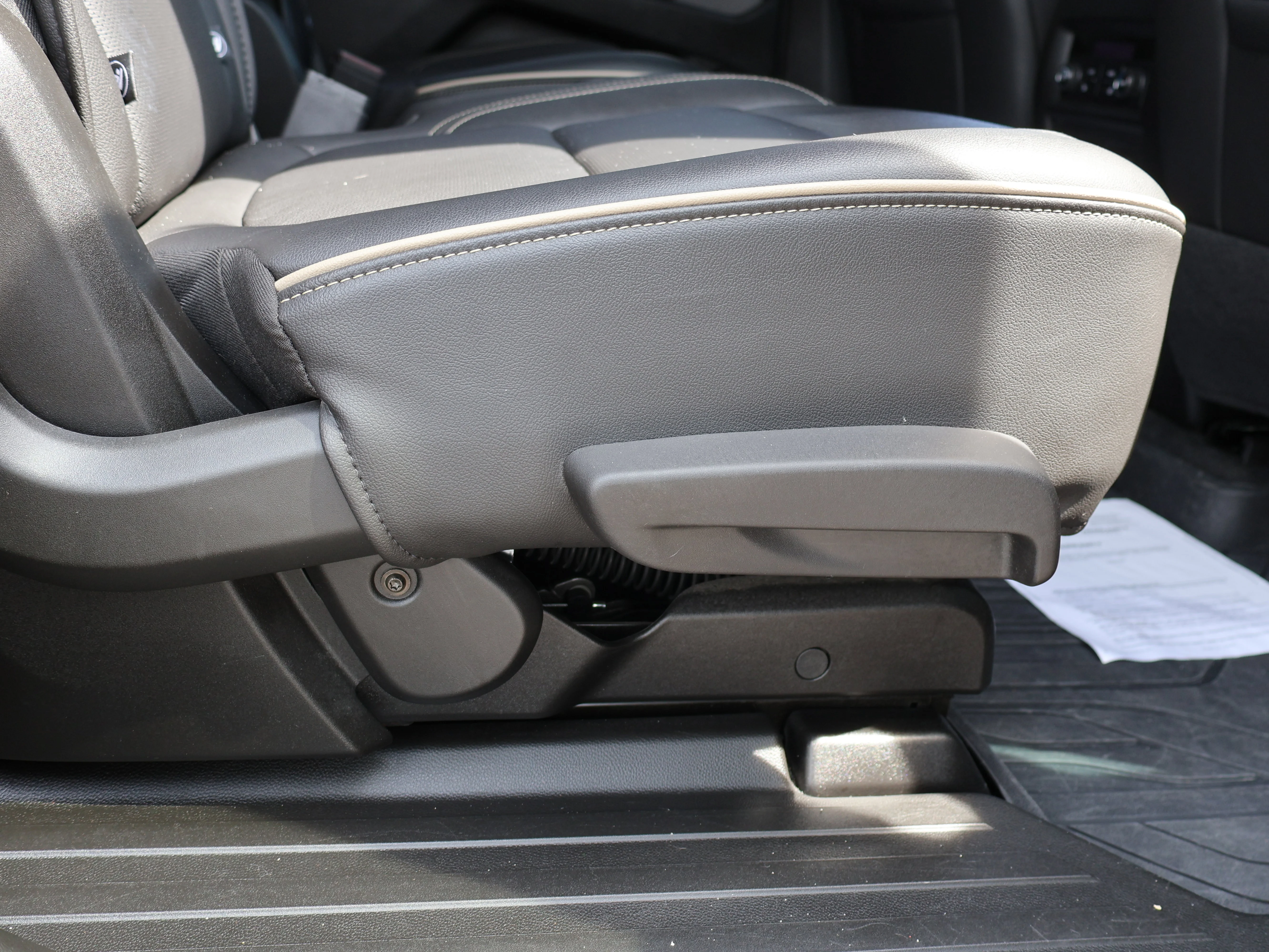 2023 Chevrolet Traverse Premier - Photo 14