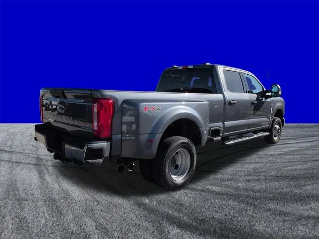 Certified Used 2026 Carbonized Gray Metallic Ford XLT image 4