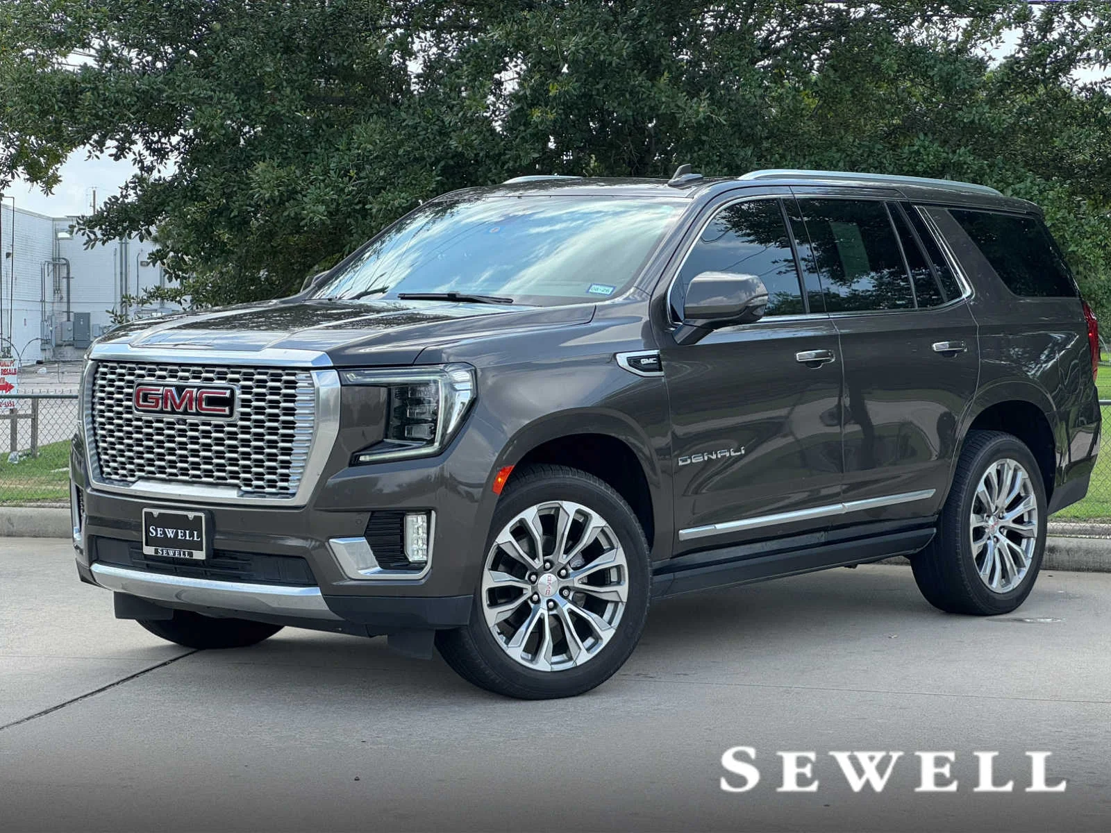 2021 GMC Yukon 4WD Denali's photo