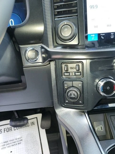 New 2025 Space White Metallic Ford Platinum® image 37