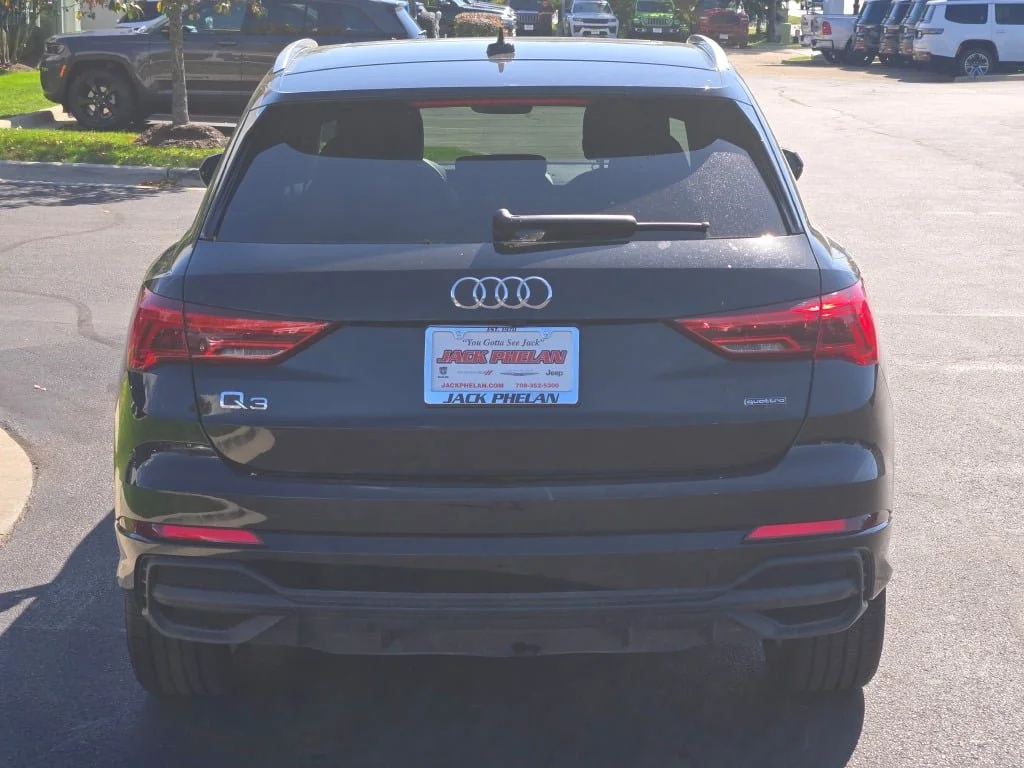 Certified Used 2025  Audi Premium S Line quattro image 11