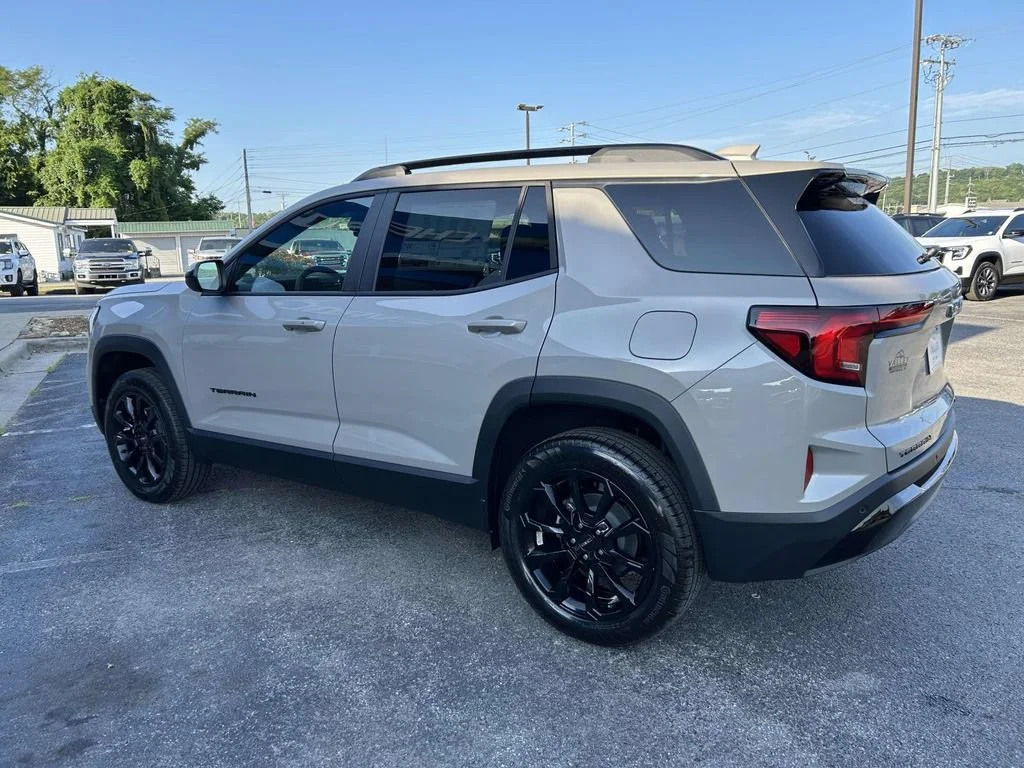 New 2027 Riverstone Metallic GMC Elevation image 6
