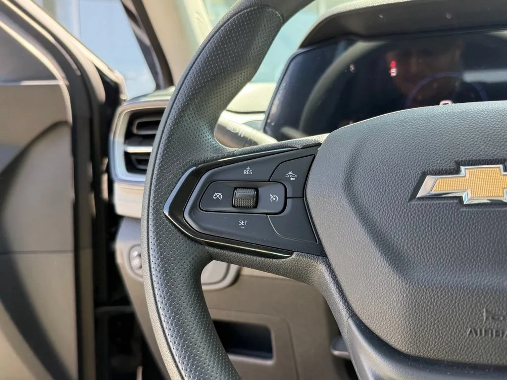 Used 2026 Mosaic Black Metallic Chevrolet LS image 18
