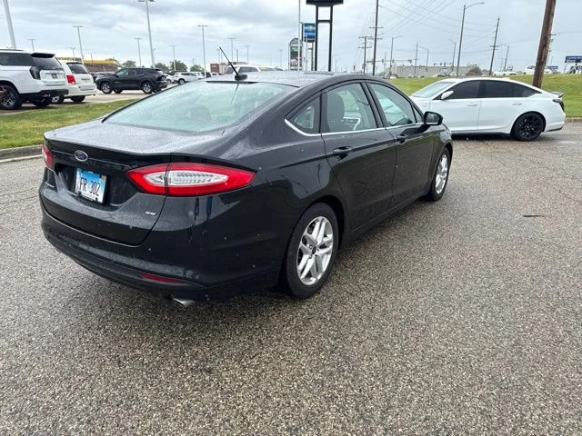 Used 2016 Black Ford SE image 3