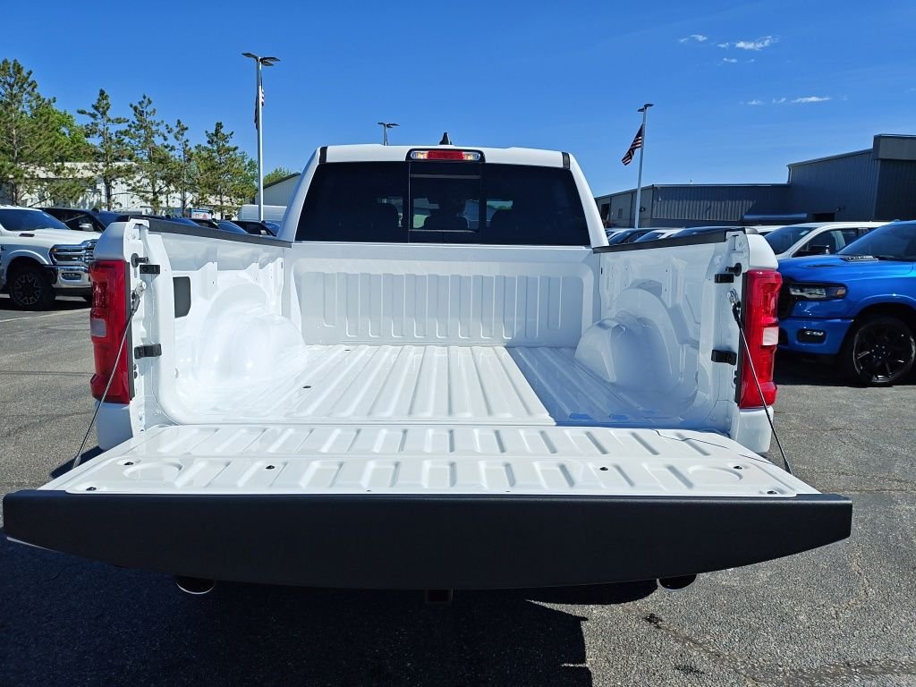New 2026 Bright White Clear-Coat Exterior Paint RAM Big Horn/Lone Star image 14