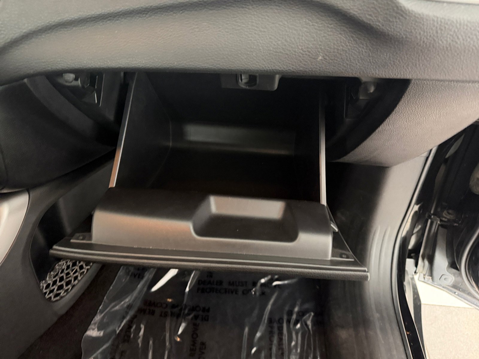 Used 2019 Diamond Black Crystal Pearlcoat Jeep Latitude image 29