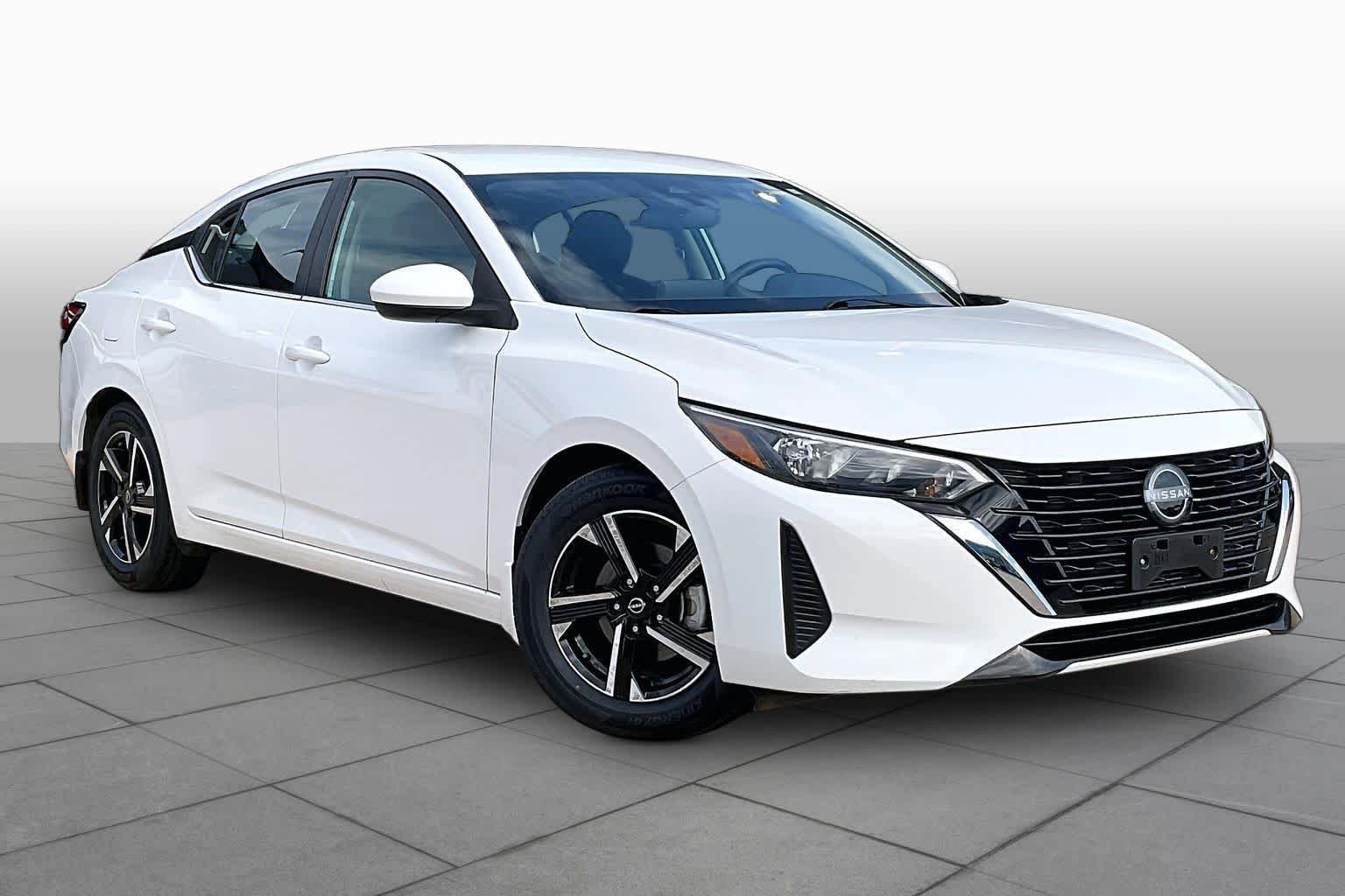 Used 2025 Fresh Powder Nissan SV image 4
