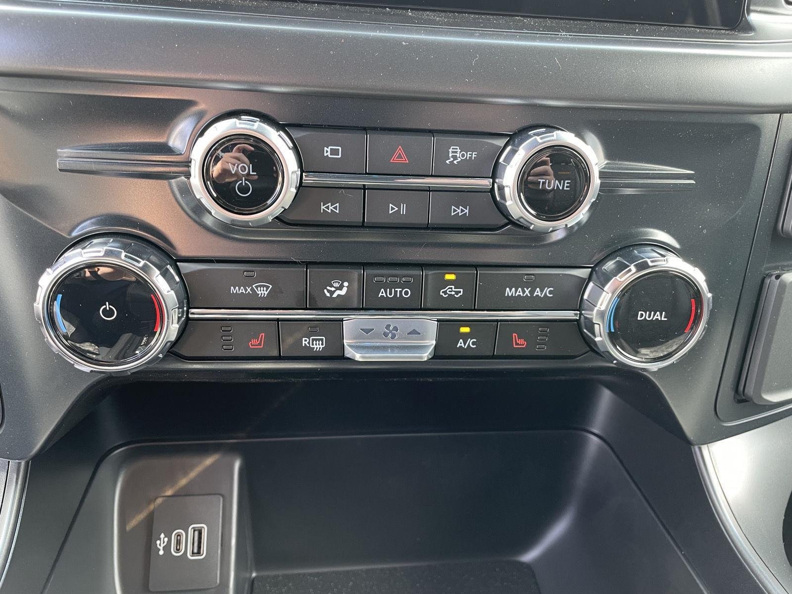 New 2026 Carbonized Gray Metallic Ford Tremor® image 26