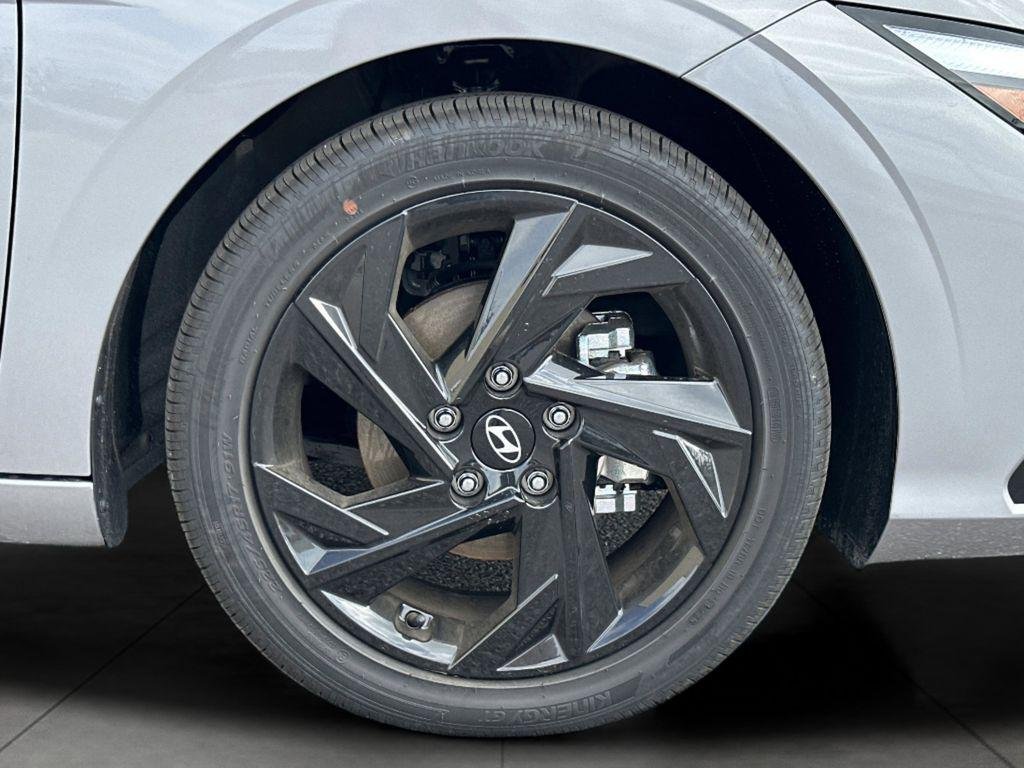 New 2026 Fluid Metal Hyundai SEL Sport Premium image 7