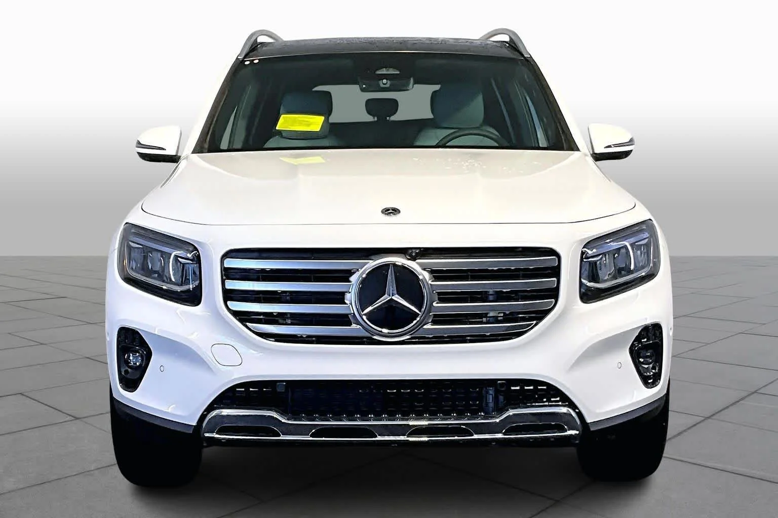 New 2026 Polar White Mercedes-Benz GLB 250 image 2