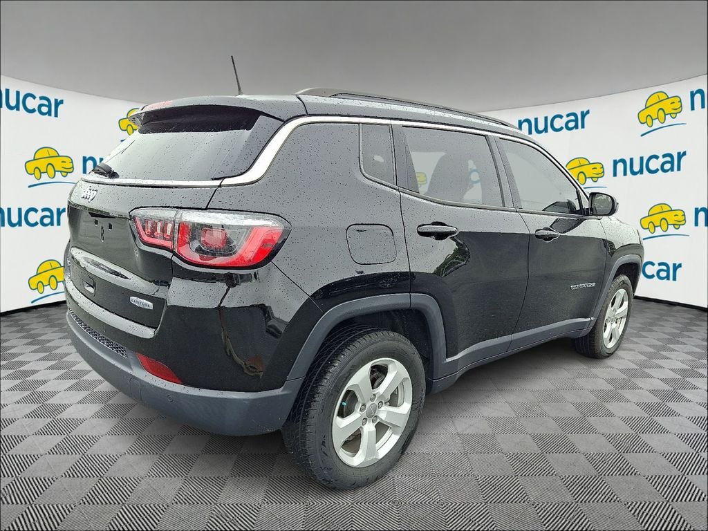 Used 2019 Black Jeep Latitude image 7