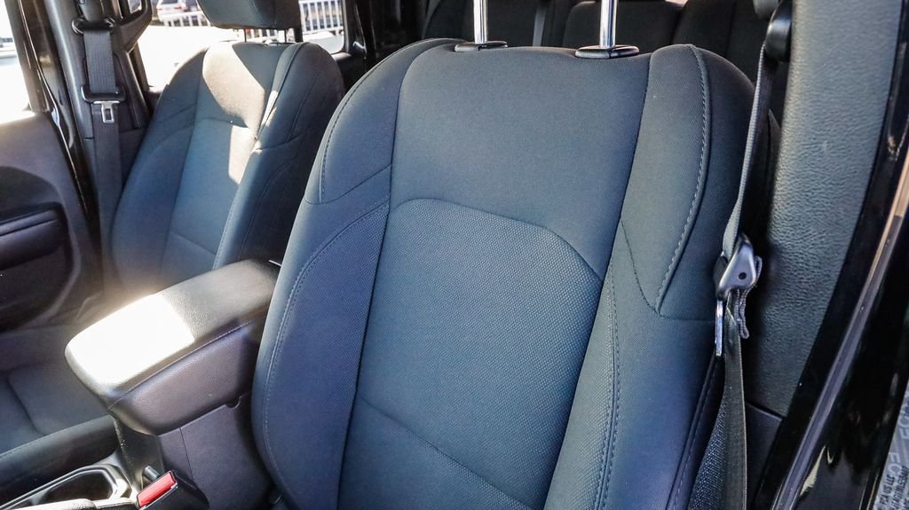 Used 2021 Black Clearcoat Jeep Sport image 30