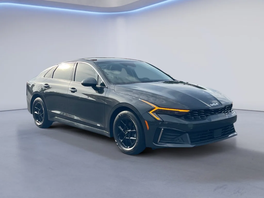 Used 2025 Interstellar Gray Kia LXS image 1