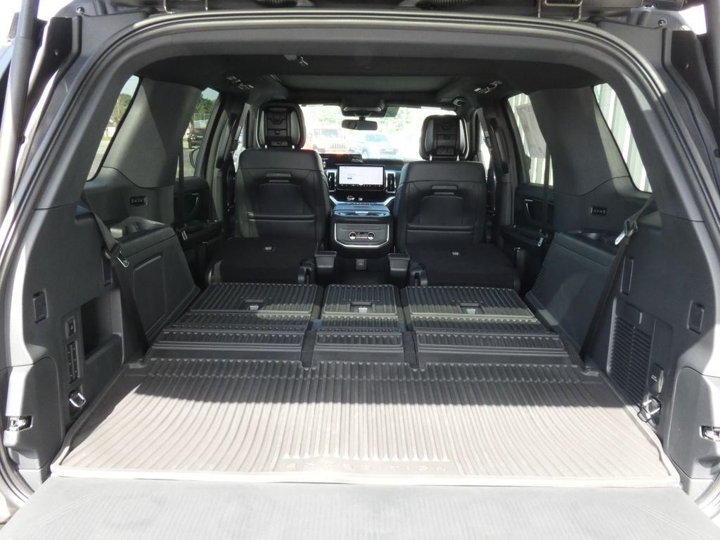 New 2026 Marsh Gray Ford Platinum® image 41