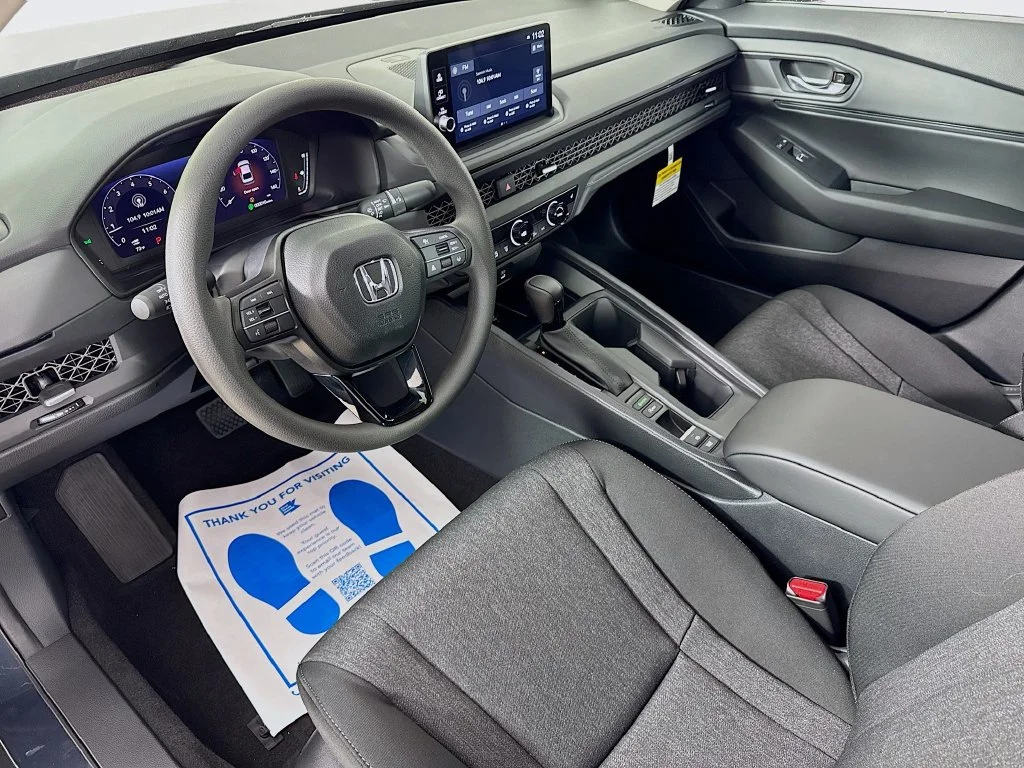New 2026 Meteorite Gray Metallic Honda SE image 14