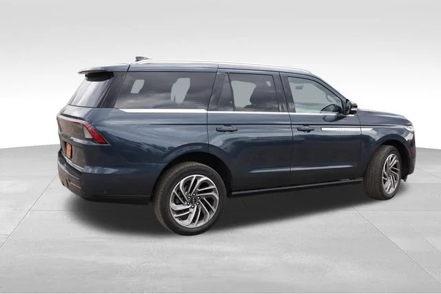 Used 2025 Blue Lincoln Reserve image 4