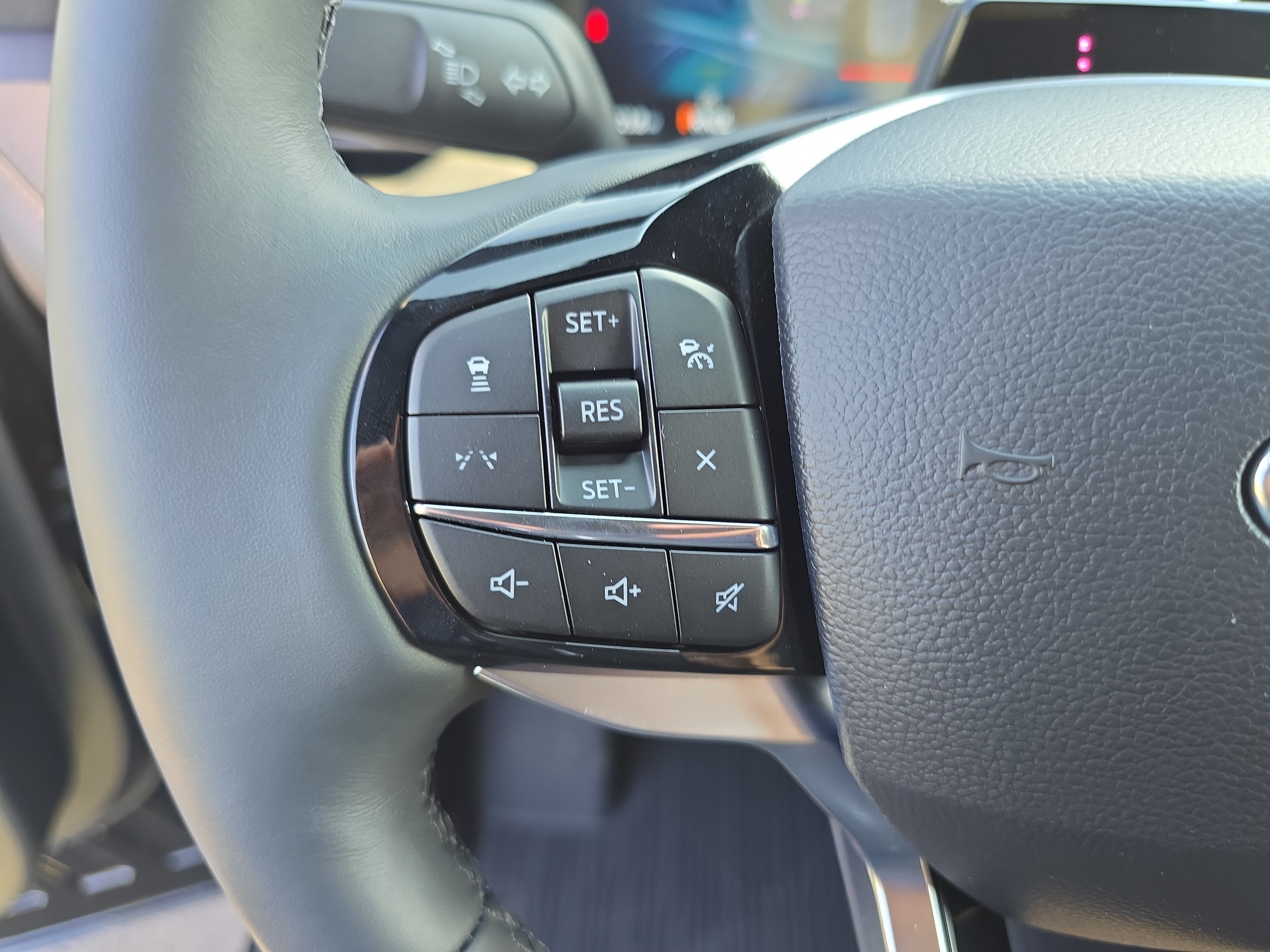 New 2026 Agate Black Metallic Ford Platinum™ image 17