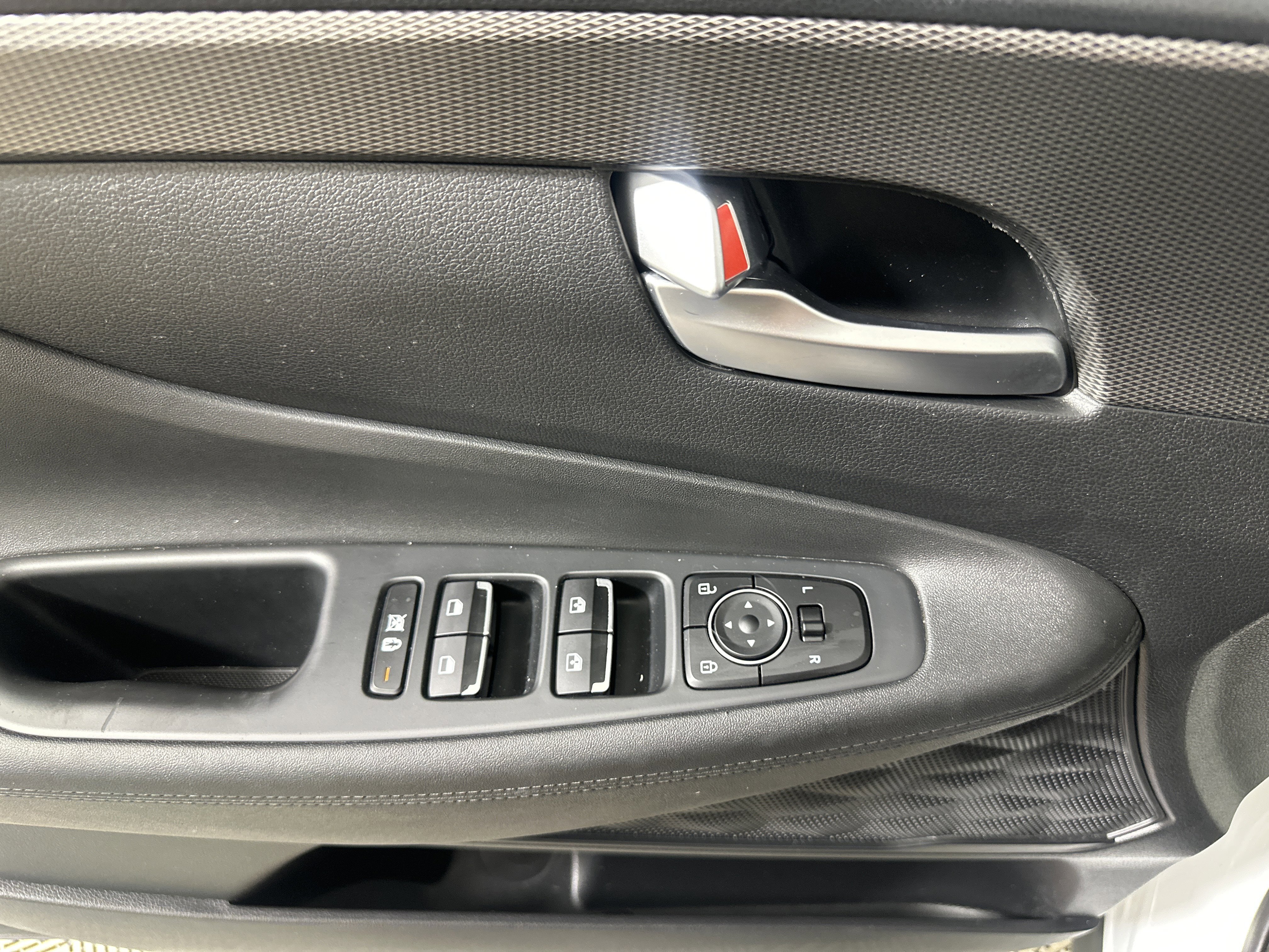2020 Hyundai Santa Fe SEL - Photo 11
