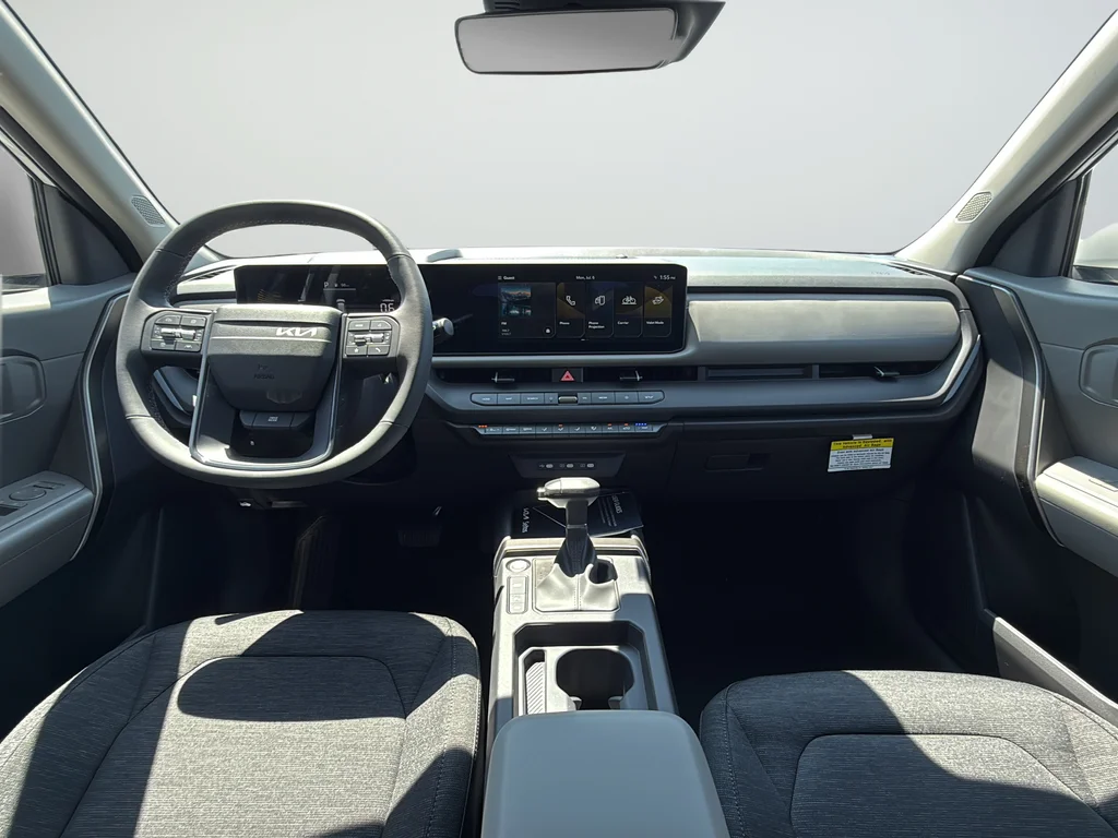 New 2027 Snow White Pearl Kia LX image 17