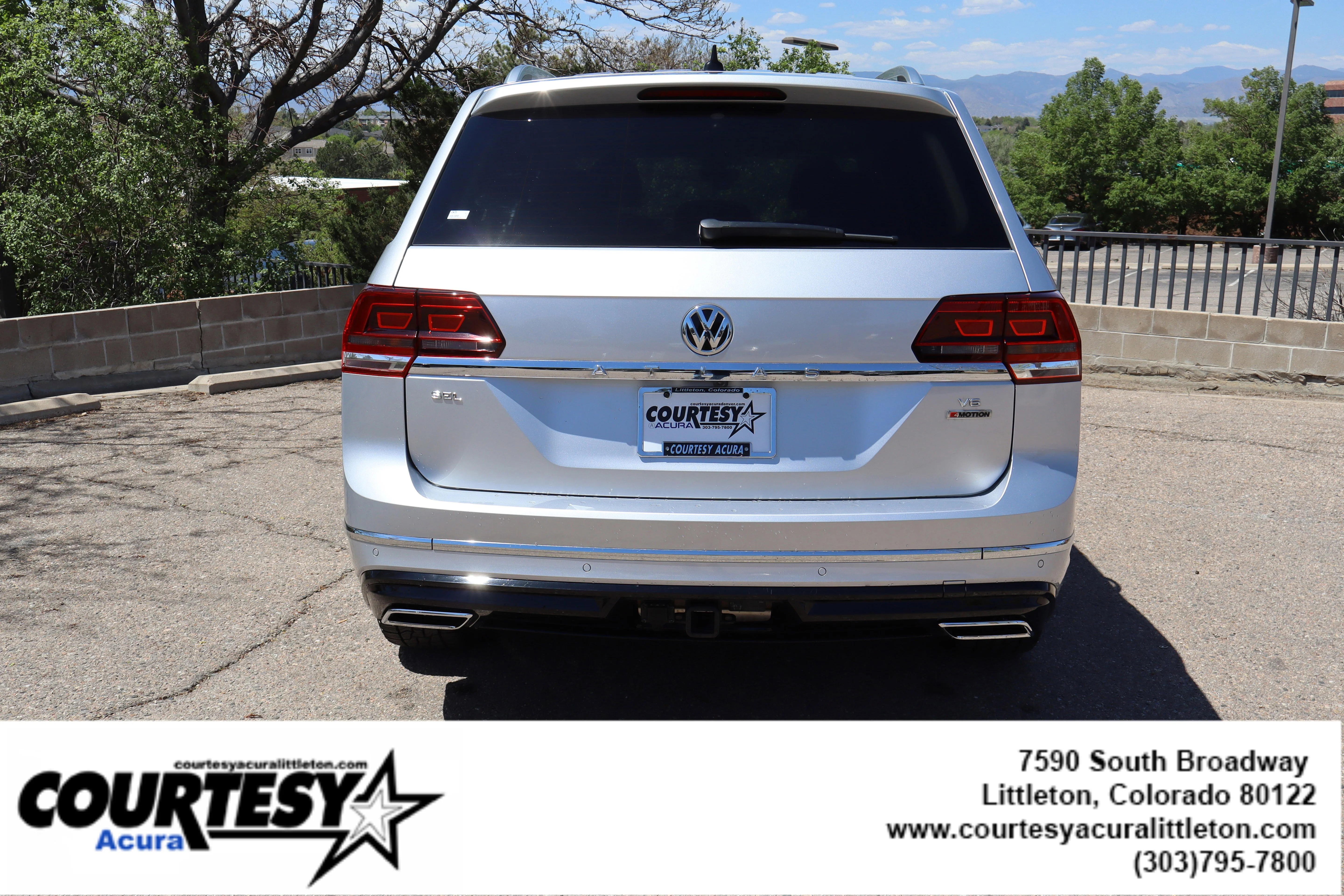 Used 2018 Silver Volkswagen 3.6L V6 SEL image 5