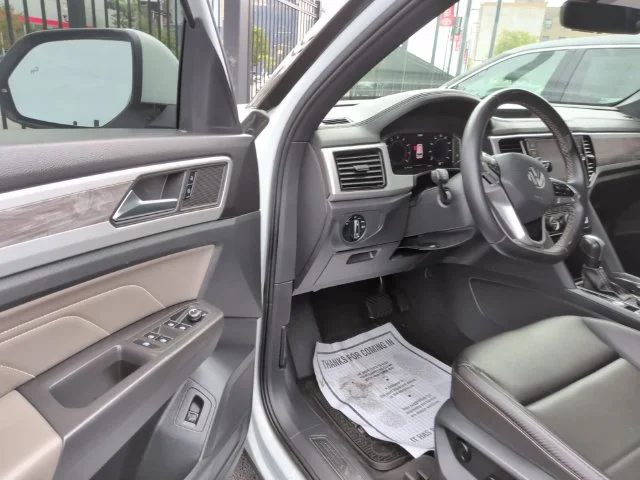 Used 2023 White Volkswagen 3.6L V6 SE w/Technology image 6