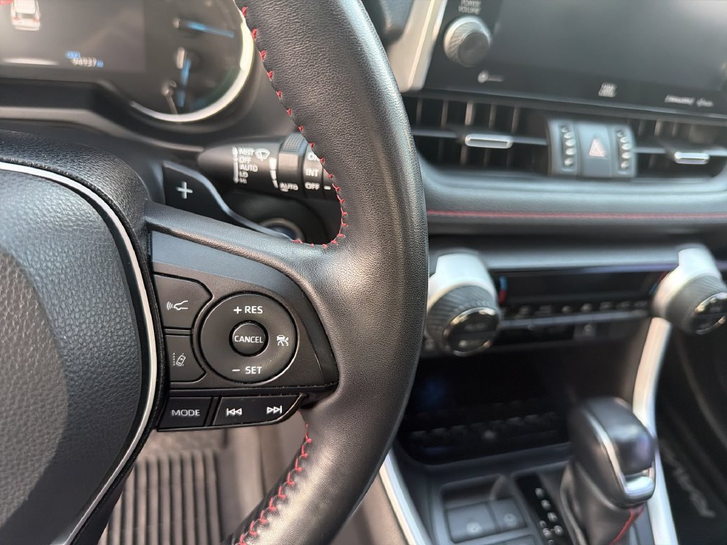 2021 Toyota RAV4 XSE - Photo 18