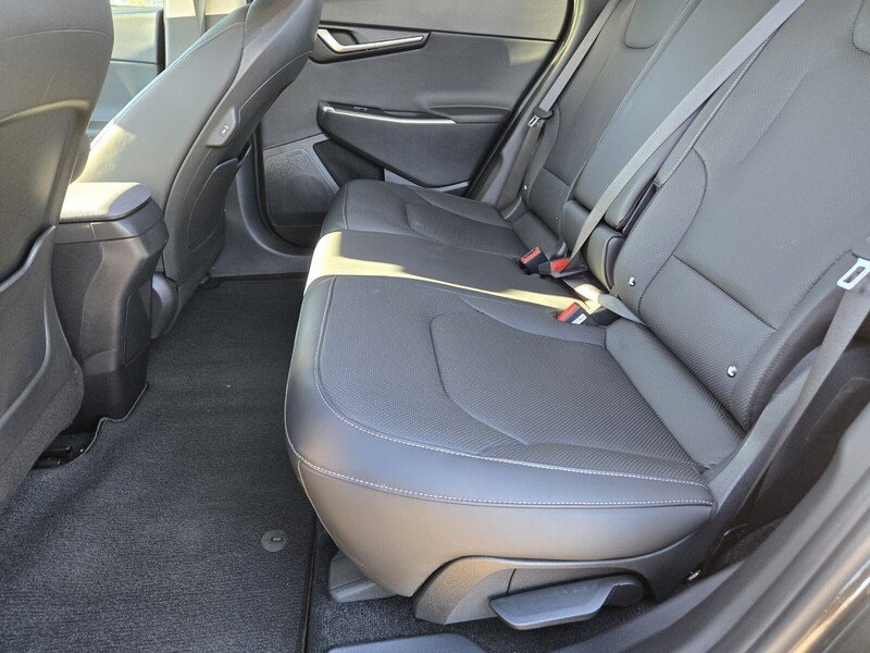 Used 2023 CHARCOAL KIA WIND RWD image 11