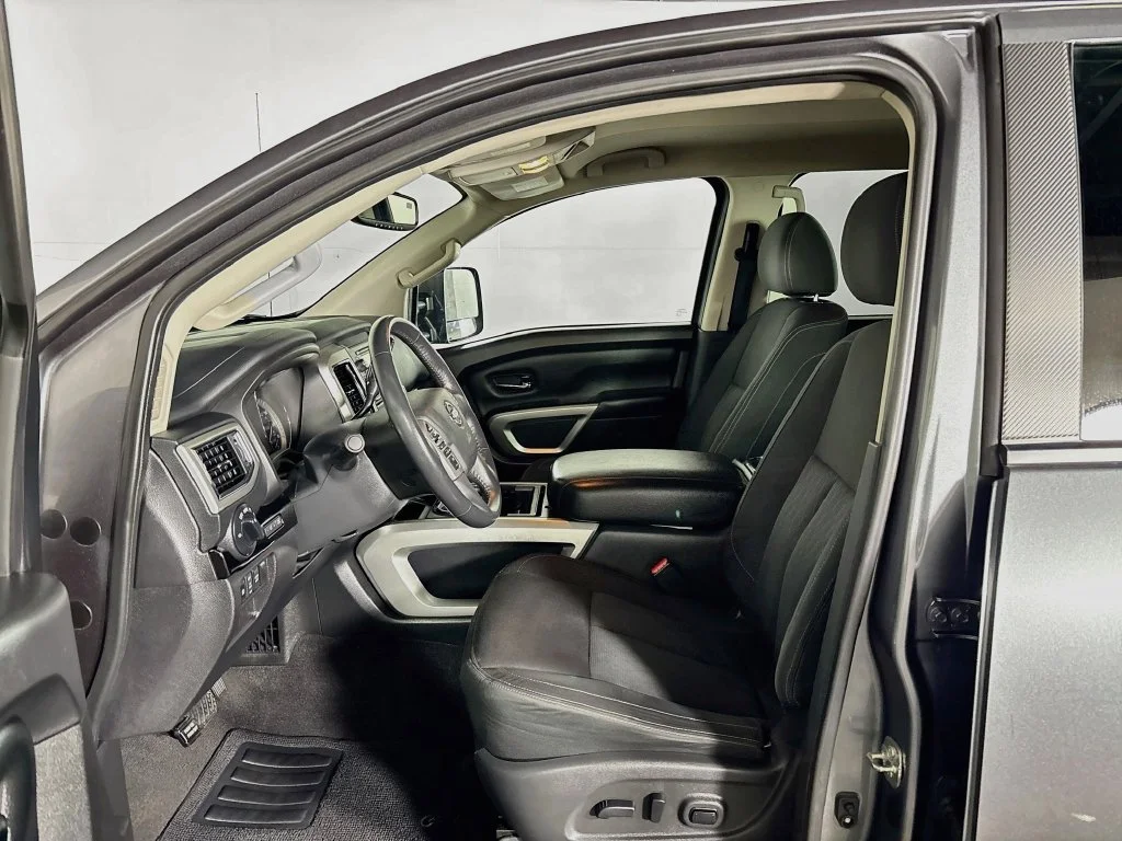Used 2017 Gray Nissan SV image 11