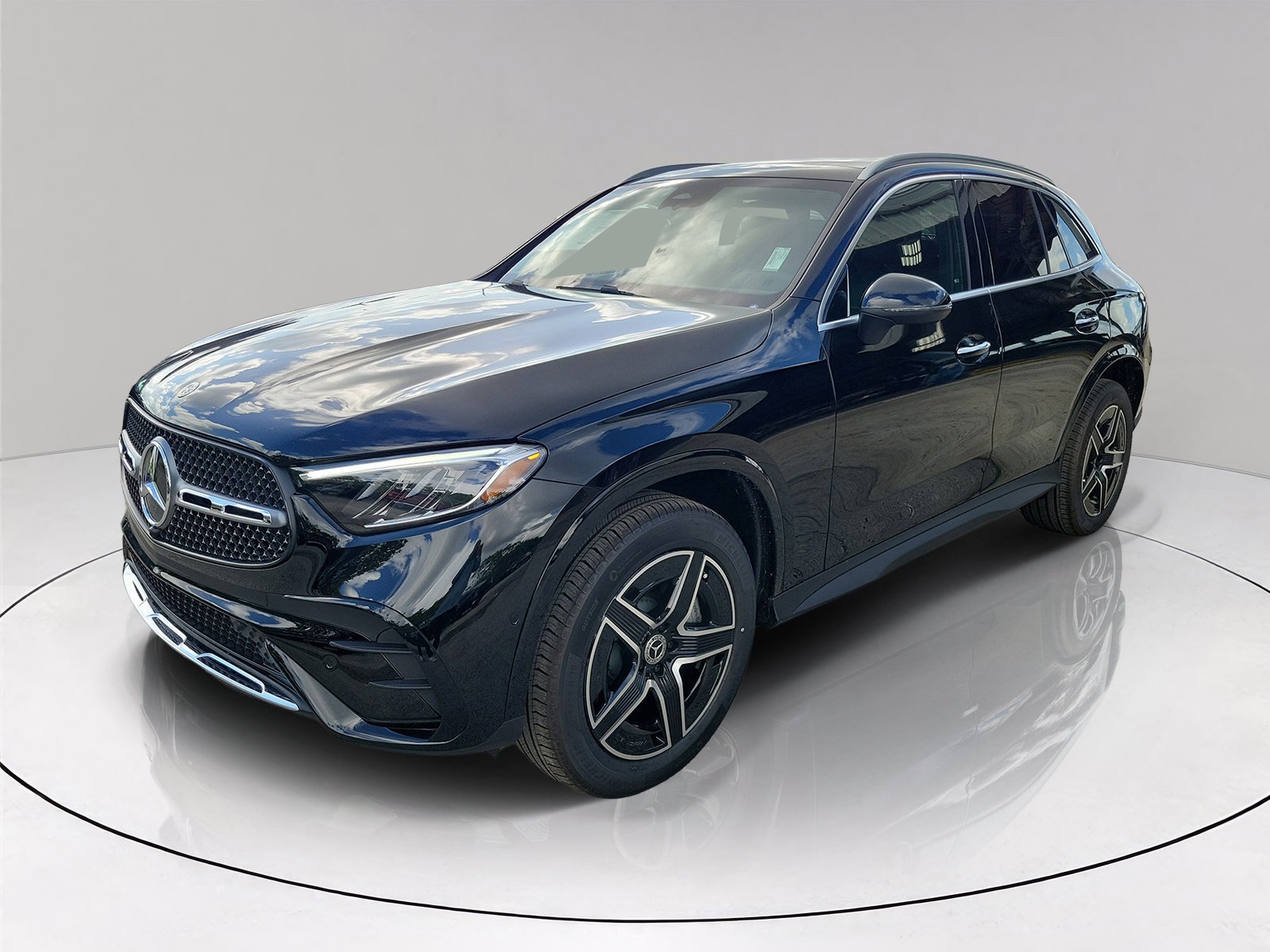 New 2026 Black Mercedes-Benz GLC 300 image 3