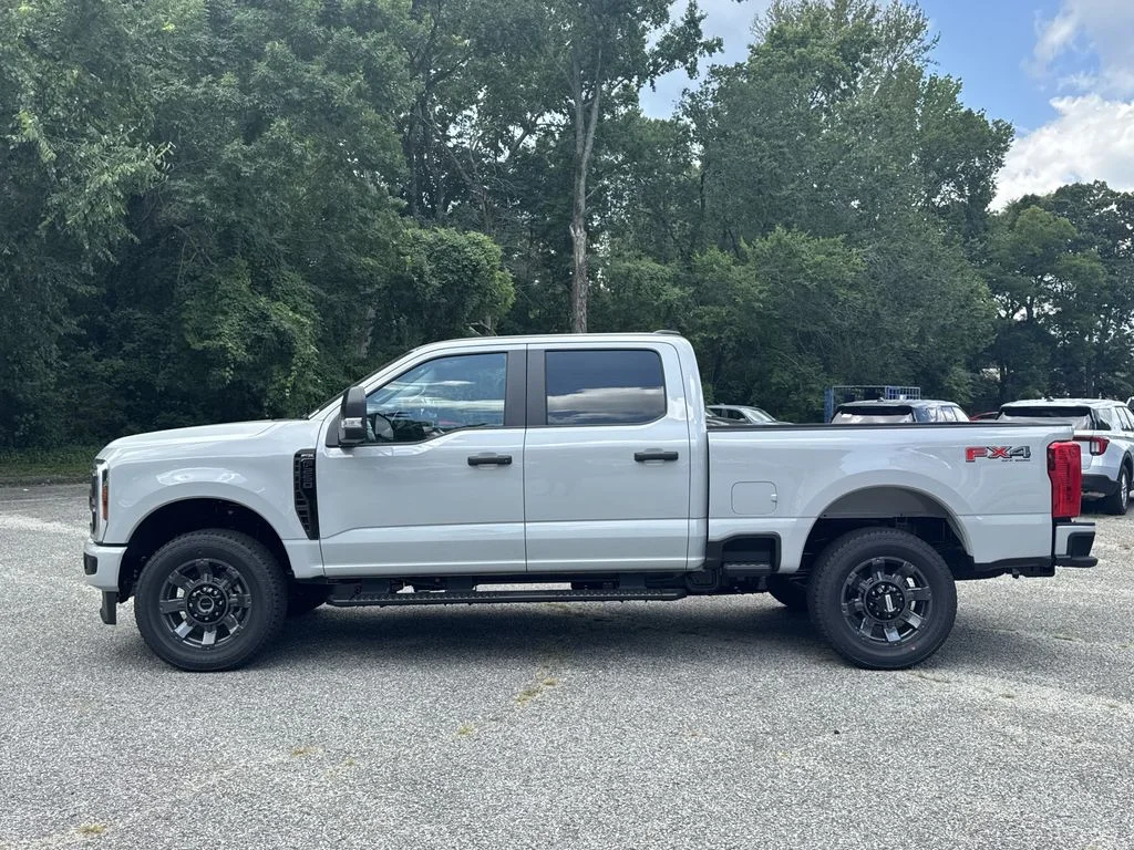 New 2026 Avalanche Ford XL image 4