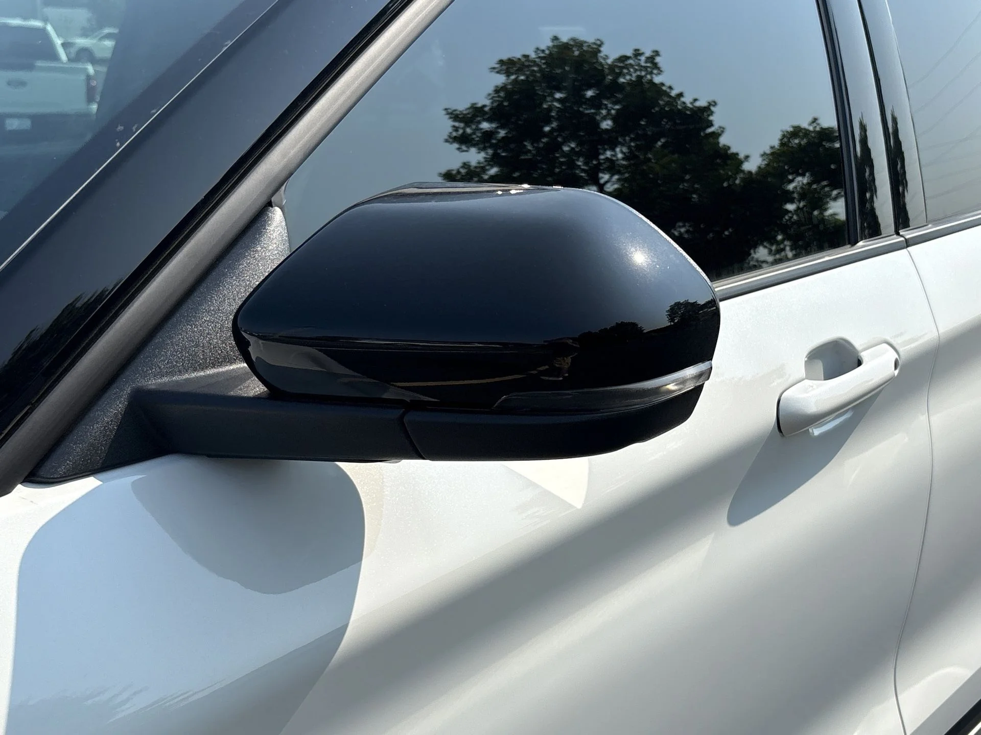 New 2026 Star White Metallic Tri-Coat Ford Platinum™ image 27