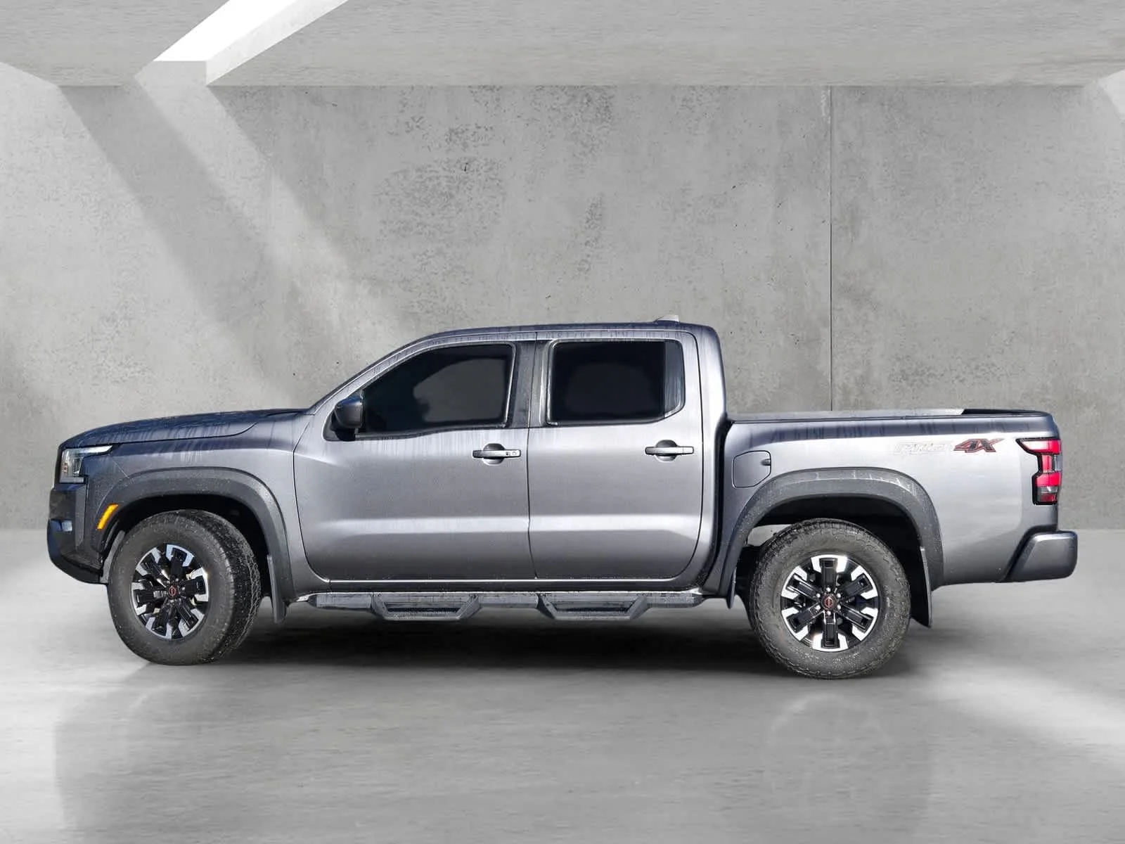 Used 2023  Nissan PRO-4X image 7