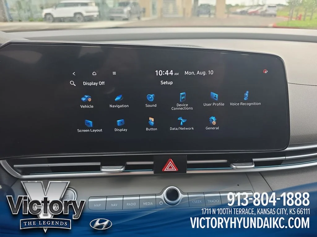Used 2024 Black Hyundai SEL image 18