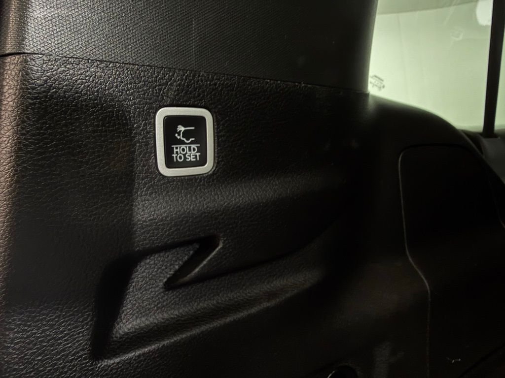 Certified Used 2025 White Jeep Base image 30