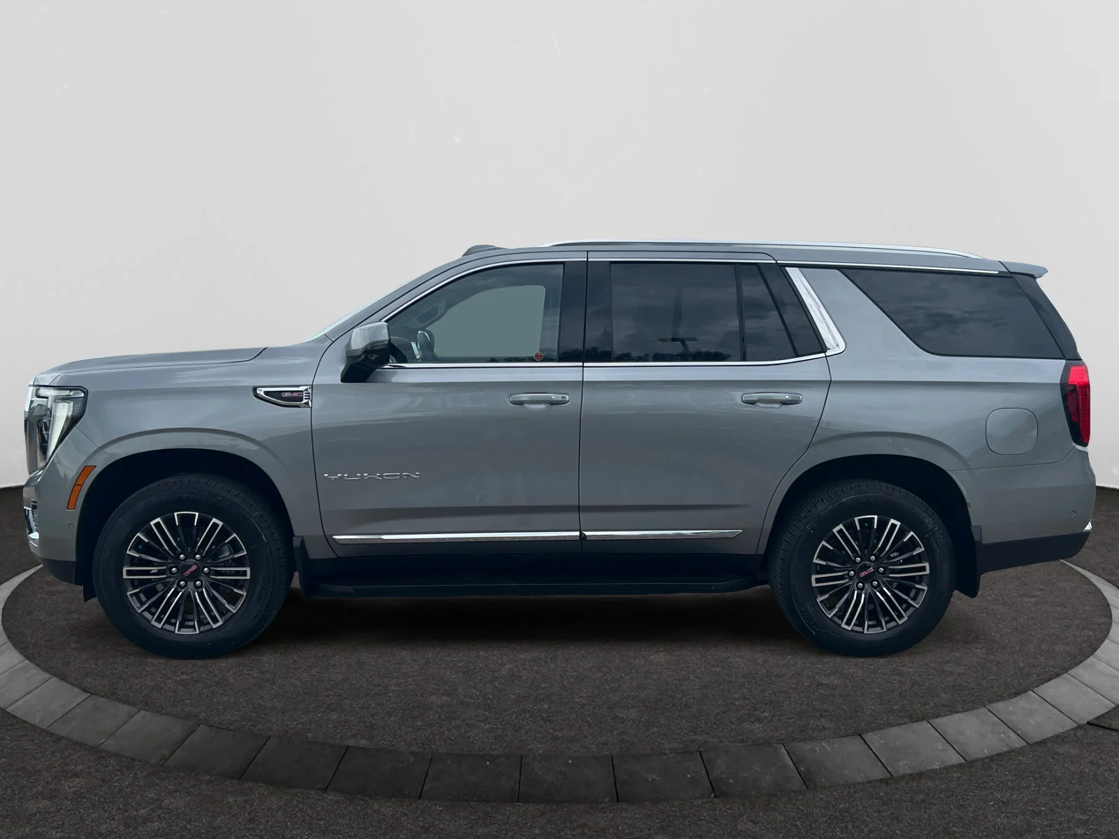 New 2026 Sterling Metallic GMC Elevation image 2