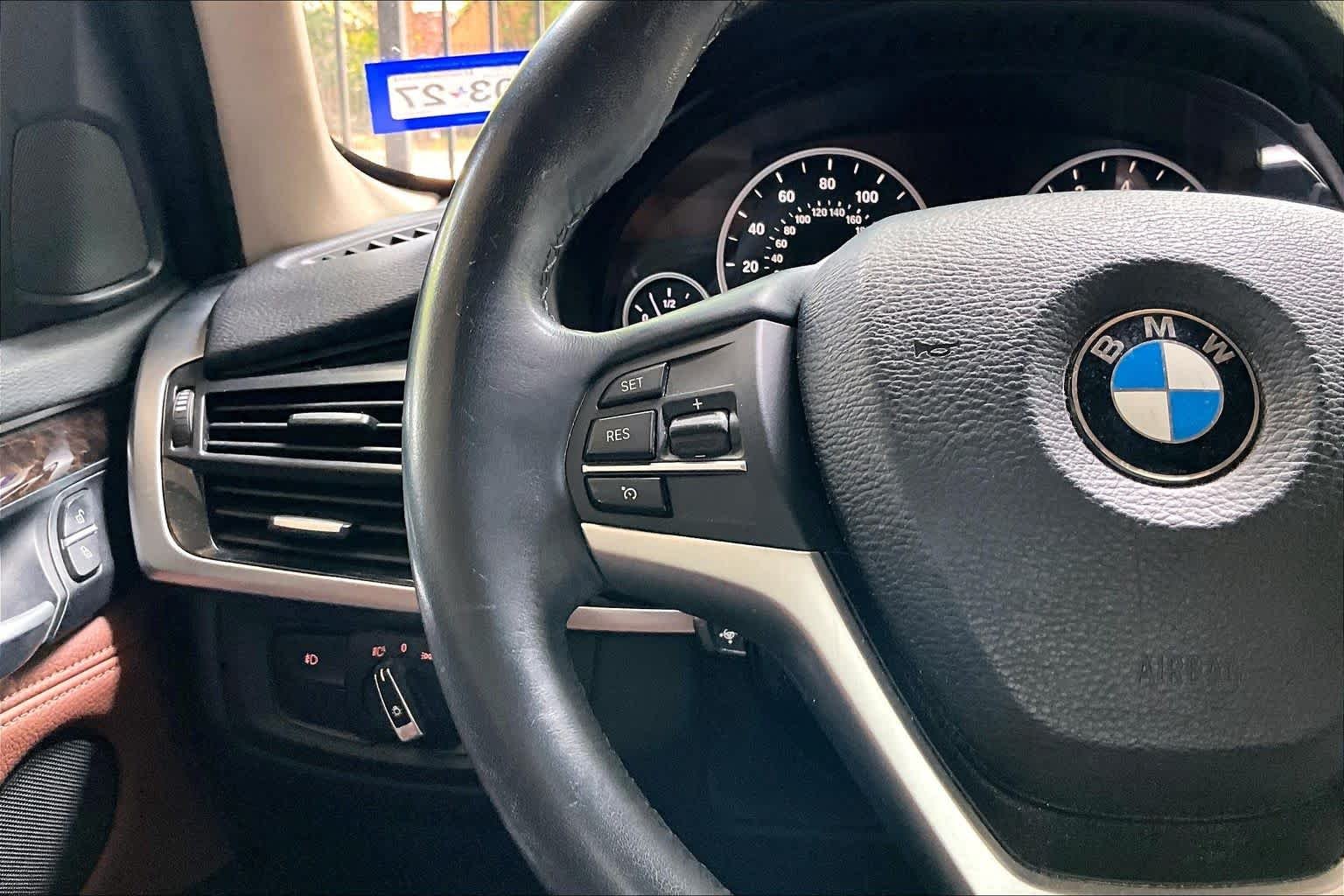 Used 2015 Imperial Blue Metallic BMW sDrive35i image 23