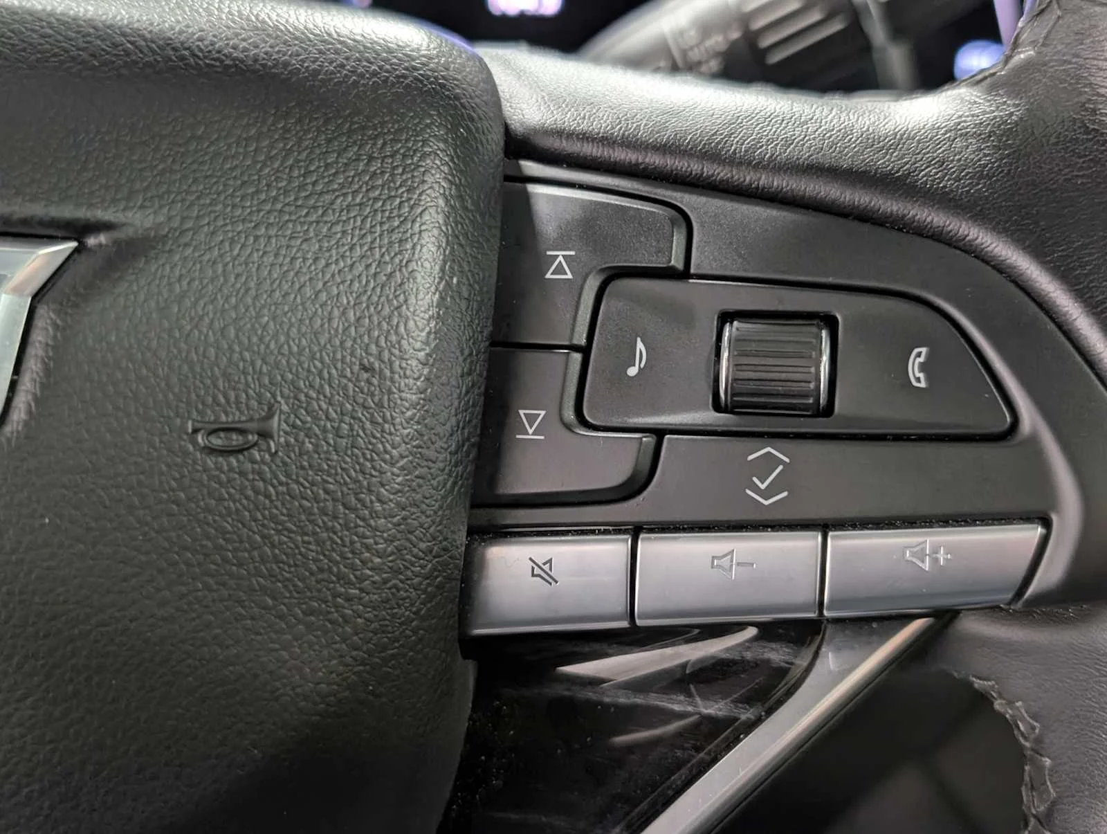 Used 2021 Infrared Tintcoat Cadillac Sport image 40