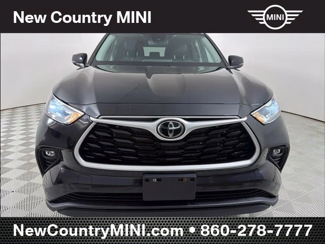 Used 2023 Black Toyota XLE image 2