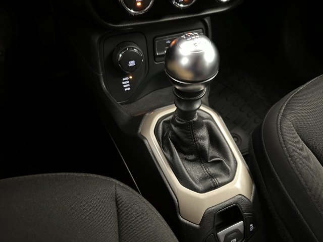 Used 2016 Green Jeep Latitude image 25