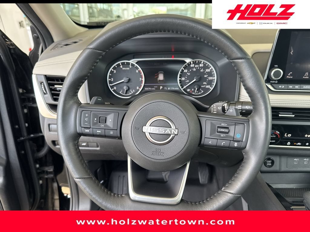 Used 2024 Black Nissan SV Intelligent AWD image 10