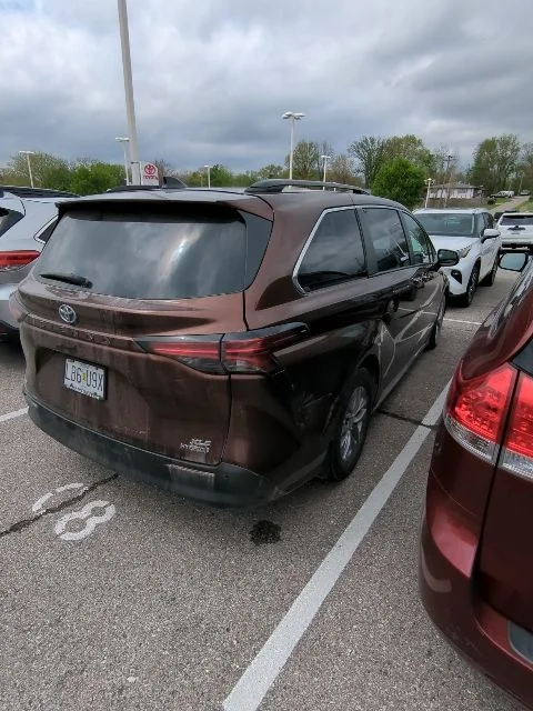 Used 2022 Brown Toyota XLE image 7