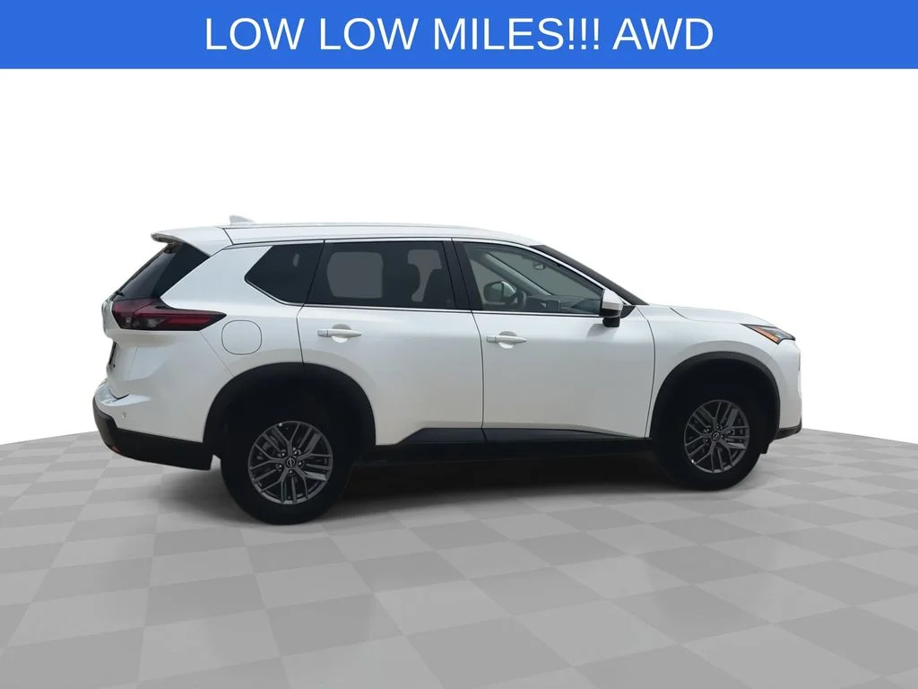 Used 2026 White Nissan SV image 9