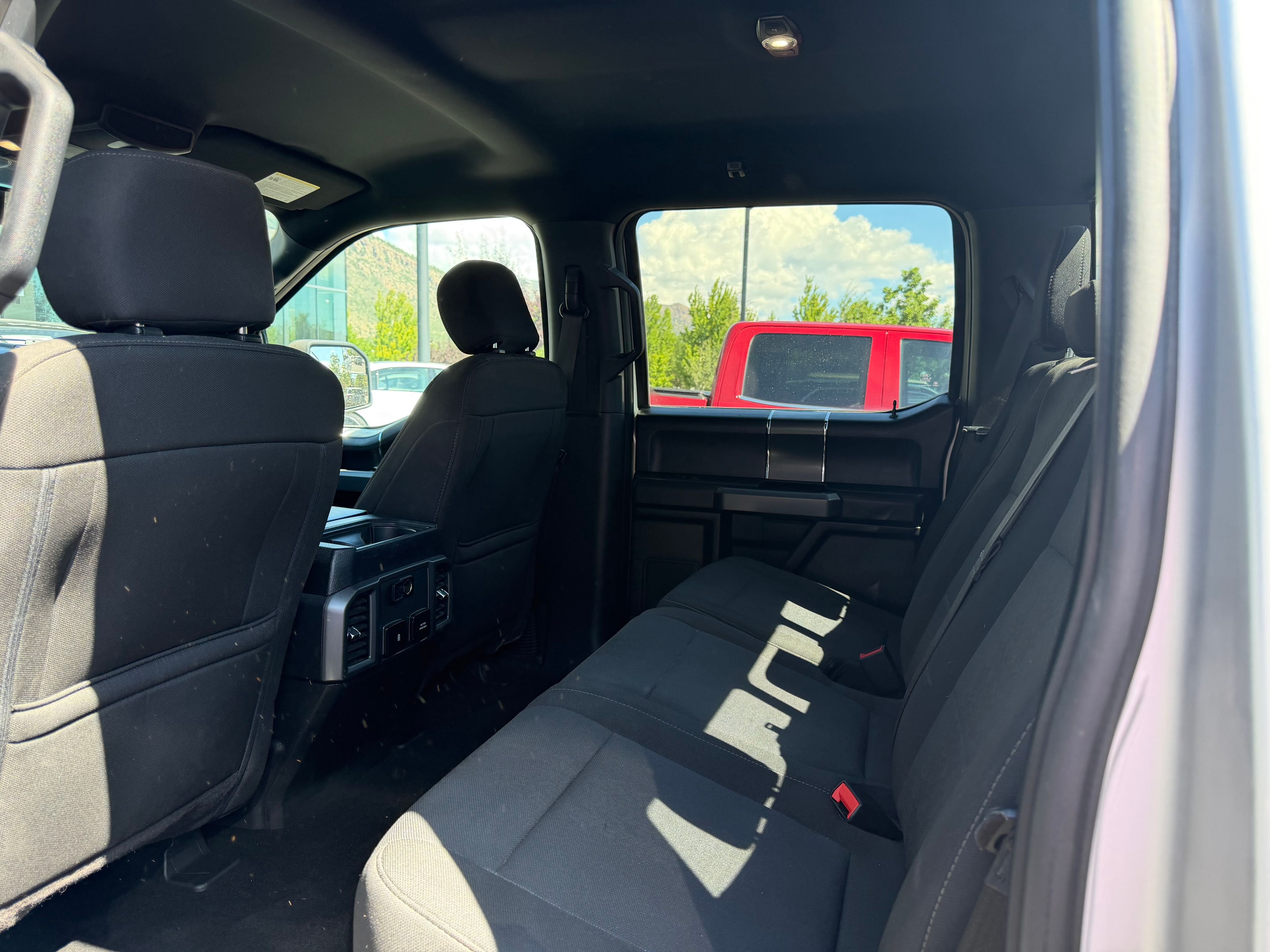 Used 2018 Ingot Silver Ford XLT image 4